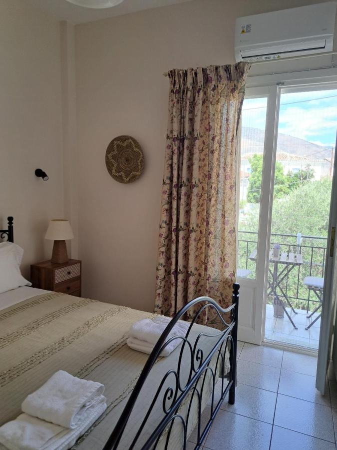 Penny'S Beach Cottage Galaxídhion 外观 照片